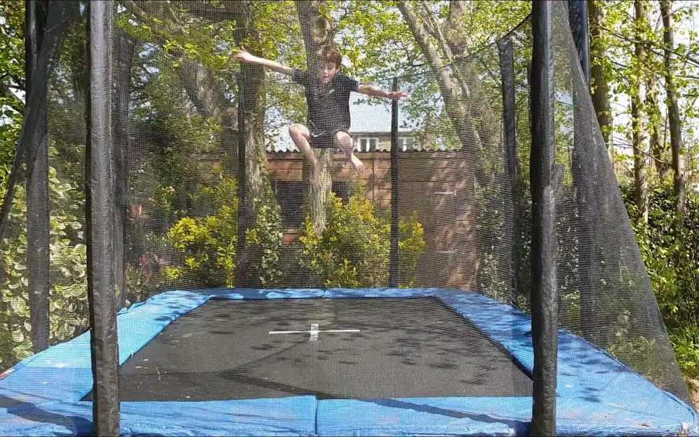 Screenshot_20200521-093100_Video Player